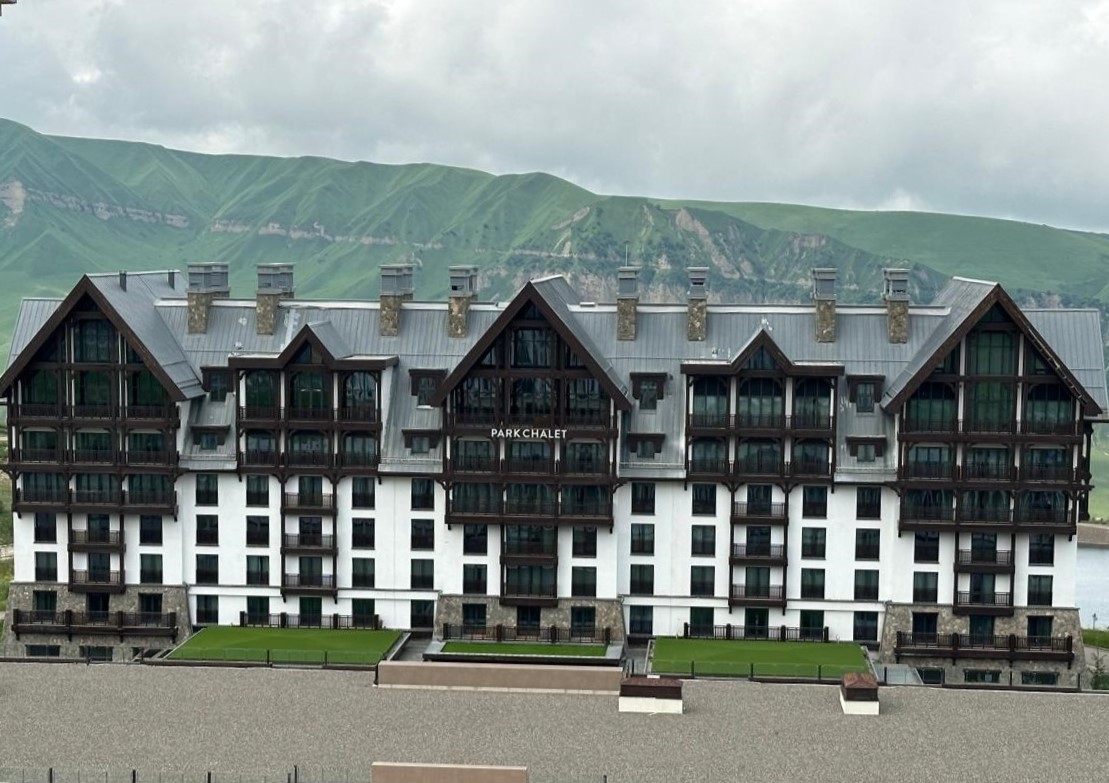 Şahdağ Pik Palace & Park Chalet Kompleksi fasad və damının təmir olunması