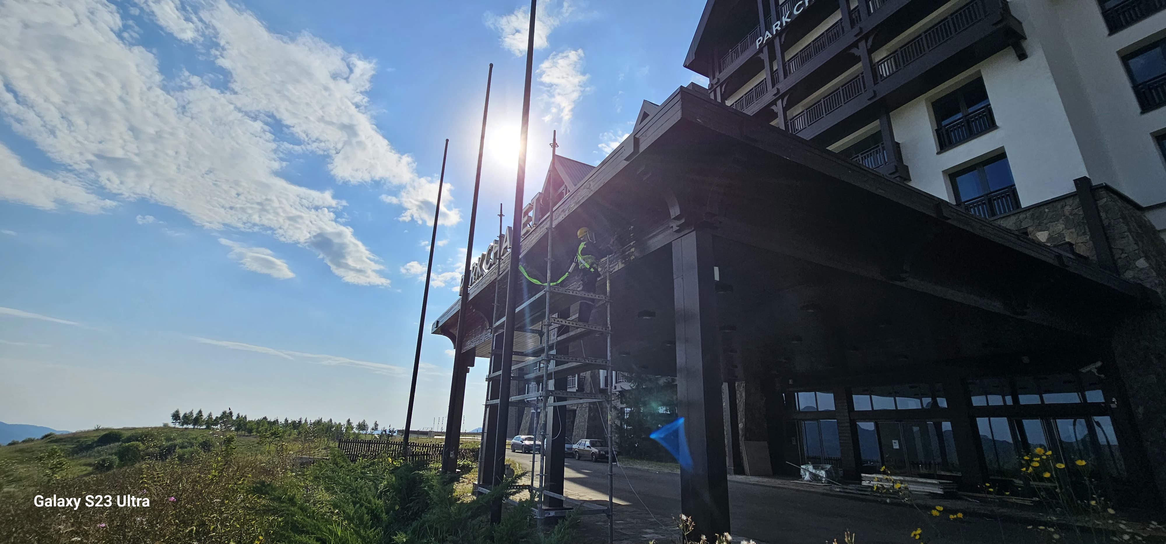 Şahdağ Pik Palace & Park Chalet Kompleksi fasad və damının təmir olunması